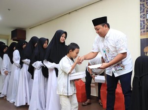 Buka Puasa Bareng, Polres Bekasi Kota Beri Santunan ke Anak Yatim