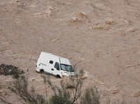 Potret Banjir Bandang Gulung Spanyol, Mobiil Hanyut-Warga Hilang