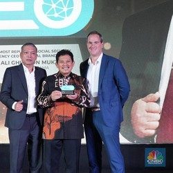 BPJS Kesehatan Raih Most Trusted Financial Brand & CEO Digital Award