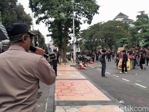 4 Orang Diamankan dari Aksi di Semarang, Kapolrestabes Sebut Ada Provokasi