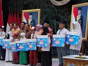 Akhirnya 707 Ribu Siswa Terima KJP Plus, Masuk TMII hingga Ancol Gratis
