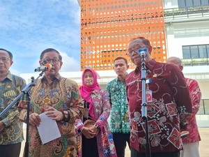 Pramono Janji Tanggung Jawab Kesehatan Warga Terdampak Bau Busuk RDF Rorotan