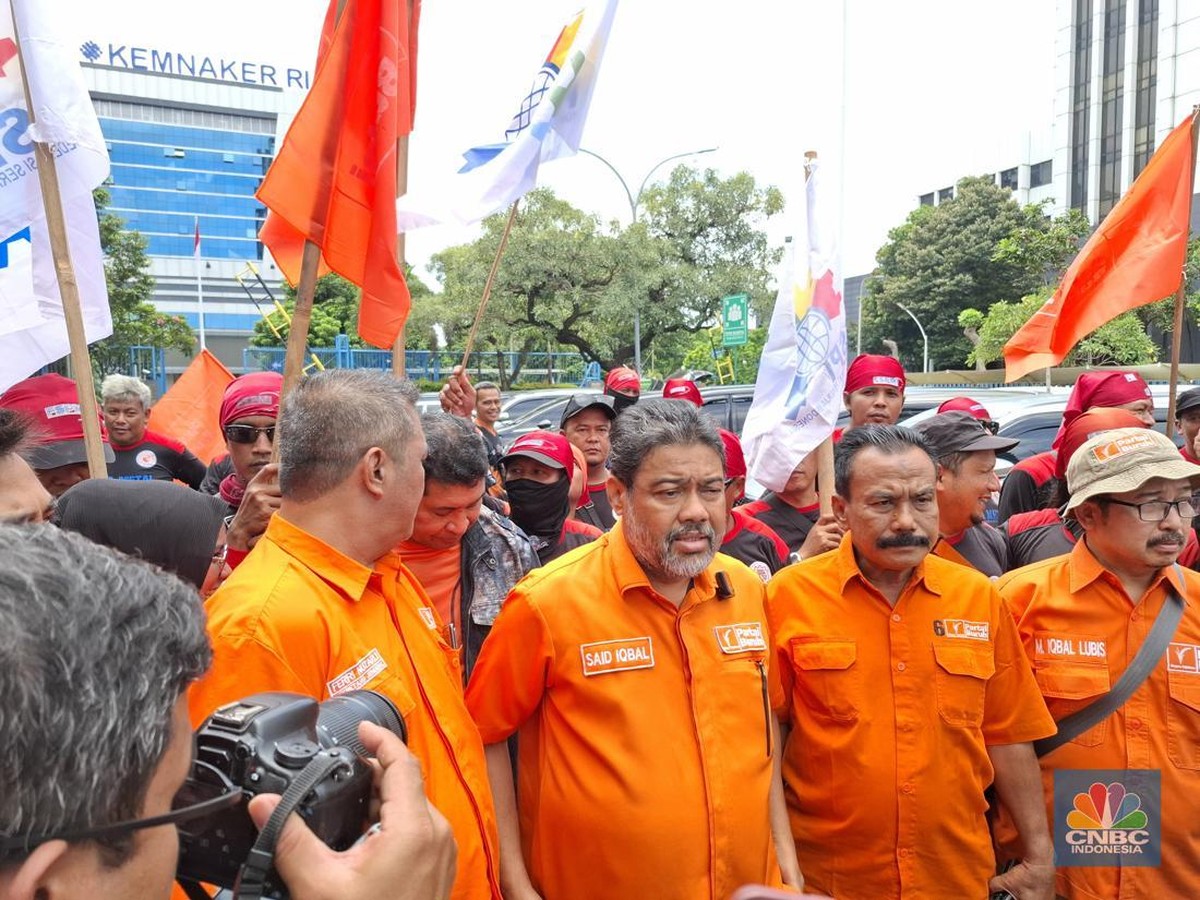 Serikat Buruh Desak Kemenaker Tegas Tindak Perusahaan Nakal THR