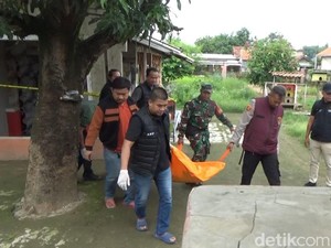 Heboh Pria Bertato di Purwakarta Tewas Bersimbah Darah di Depan Rumahnya
