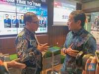 Ormas Minta THR ke Pengusaha, Sandiaga Uno Buka Suara