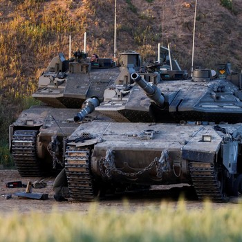 Potret Tank-Tank Israel Kembali Serbu Gaza, Perang Baru Dimulai