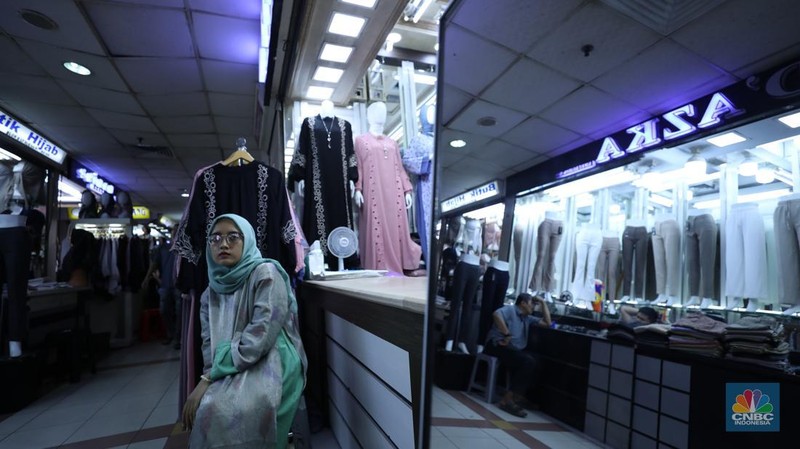 Suasana Pasar Tanah Abang di Jakarta, Kamis (20/3/2025). (CNBC Indonesia/Tri Susilo)