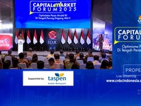 Video: Bos OJK: Investor Ritel Domestik Jadi Kekuatan Pasar Modal RI