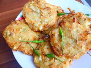 Asian Fritter Lexicon: Matching Japanese Tempura & Kushikatsu with Indonesian Gorengan