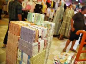 Ramai Jasa Tukar Duit di Medsos, Ambil Komisi sampai 20%