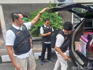 Kejati Bali Temukan 3 Amplop Isi Uang di Laci Meja Staf Teknis PUTR Buleleng