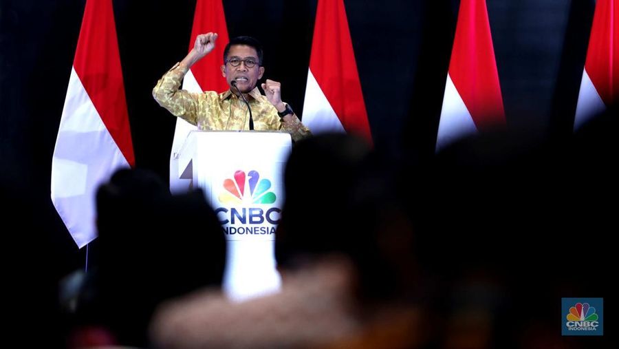 Ketua Komisi XI DPR RI, Mukhamad Misbakhun menyampaikan pemapraran dalam acara Capital Market Forum 2025 di Gedung Bursa Efek Indonesia (BEI), Jakarta, Jumat (21/3/2025). (CNBC Indonesia/Tri Susilo)