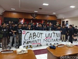 Massa Demo UU TNI di Magelang Sempat Kuasai Ruang Sidang DPRD
