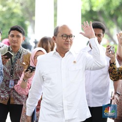 Rosan Tegaskan Sri Mulyani Masuk Dewan Pengawas Danantara