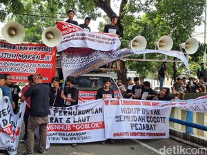 Sopir Truk Demo Kemenhub Tolak Larangan Melintas 16 Hari: Gak Kerja, Gak Makan
