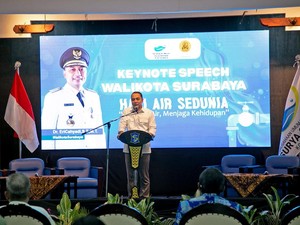 Hari Air Sedunia, Walkot Eri Minta Warga Tak Buang Sampah di Sungai
