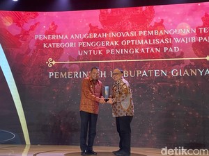 Sukses Naikkan PAD, Pemkab Gianyar Sabet Penghargaan detikBali Awards 2025