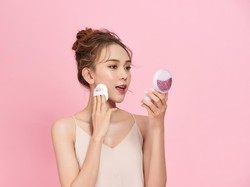 7 Cushion yang Mengandung Skincare Anti Aging untuk Usia 30 Tahun ke Atas 7 Cushion yang Mengandung Skincare Anti Aging untuk Usia 30 Tahun ke Atas