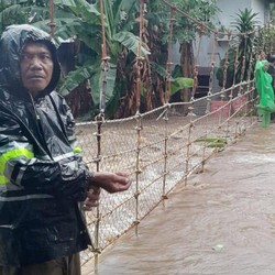 BMKG: Hati-Hati Hujan Deras & Petir Tiba-Tiba, Kondisi Atmosfer Labil