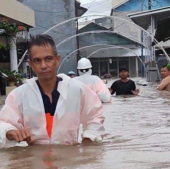 Penampakan Banjir & Longsor Terjang Manado, 1 Tewas-Ratusan Mengungsi