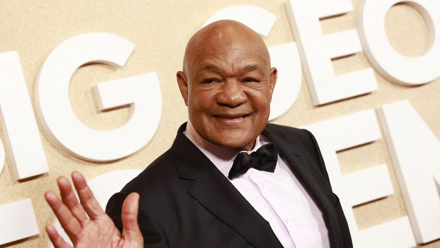 Petinju profesional yang sudah pensiun, George Foreman. (Photo by Michael Tran / AFP/File Foto)