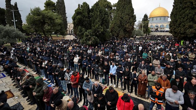 Israel Batasi Umat Muslim yang Salat Jumat di Al-Aqsa selama Ramadan