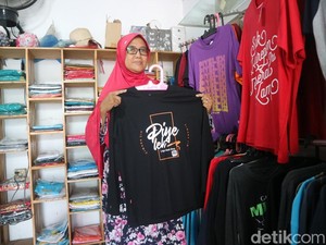 Banting Setir dari Jualan Seprai, Fatmi Kenalkan Pati Lewat Kaus Oblong