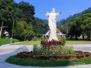 Menyejukkan Hati ke Lembah Karmel Cikanyere di Bogor