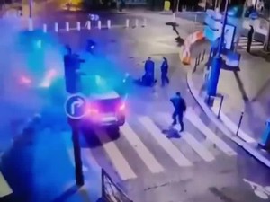 Video: Aksi Pengejaran Polisi di Paris Berujung Tabrakan, 13 Orang Terluka