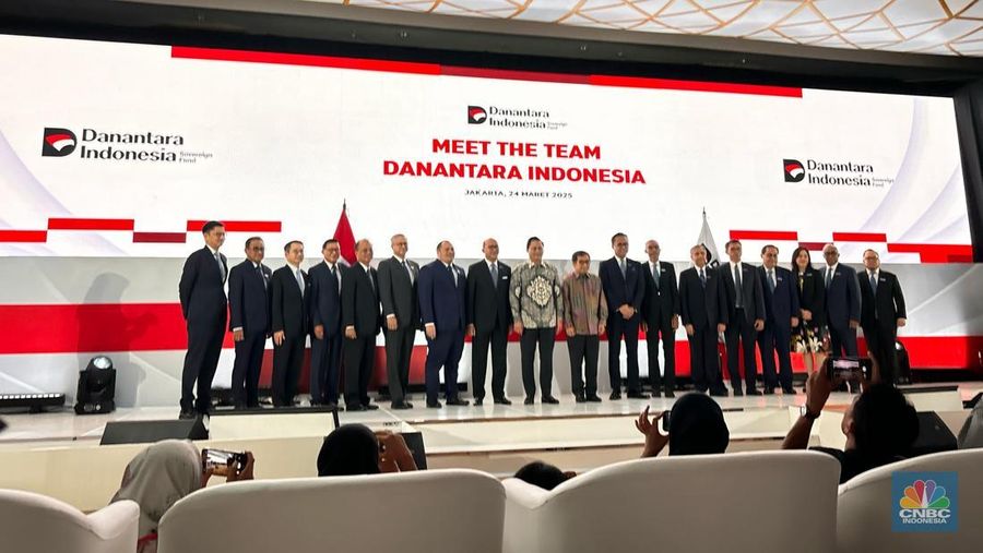 Kepala Badan Pengelola Investasi Daya Anagata Nusantara Rosan Perkasa Roeslani mengumumkan struktur kelembagaan Badan Pengelola Investasi (BPI) Daya Anagata Nusantara (Danantara Indonesia). (²©²ÊÍøÕ¾/Mentari Puspadini)