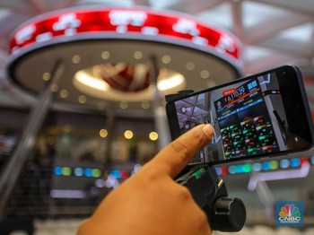 Breaking! IHSG Dibuka Ambruk 2% Lebih Usai AS Serang Iran