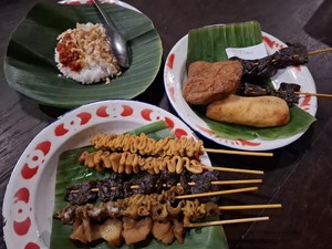 Angkringan Legendaris di Solo hingga Gerai Bubur 36 Tahun Tutup