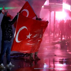 Senasib Sepenanggungan: Bursa Saham RI & Turki Sama-sama Kena Hantam