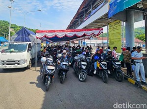 Pelabuhan Padangbai Ramai Pemudik H-7 Lebaran, 11.071 Orang Tinggalkan Bali
