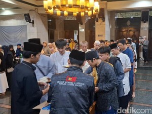 Berburu Pahala 1.000 Bulan di Masjid Agung Ciamis