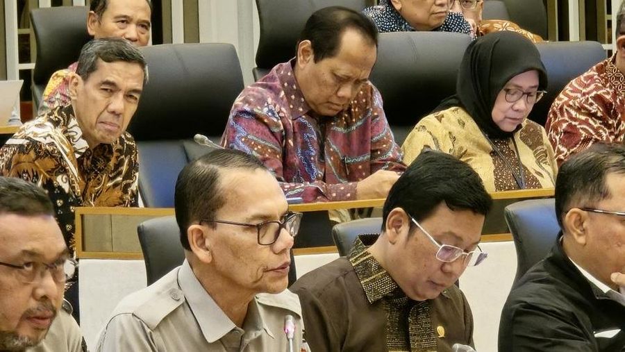 RDP Komisi IV DPR dengan pejabat Kementan, Senin (24/3/2025). (Dok Kementan)