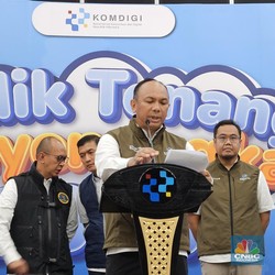 WNA China Sebar SMS Bajak HP ke Semua Nomor di SCBD, Caranya Begini