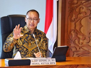 Karyawan Salat Jumat Dipotong Gaji, Eddy Soeparno: Jika Benar, Beri Sanksi