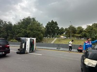 Terjadi Kecelakaan Mobil Boks di Tol BSD, Antrian Panjang Mengular