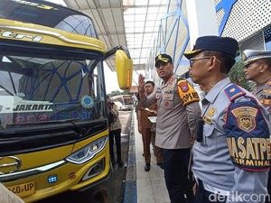 Angkutan Mudik di Kota Blitar Disidak, Petugas Temukan Ban Bus Tak Standar