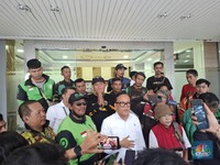 Driver Ojol Kerja 15 Tahun THR Rp 50 Ribu, Ramai-ramai ke Kemnaker