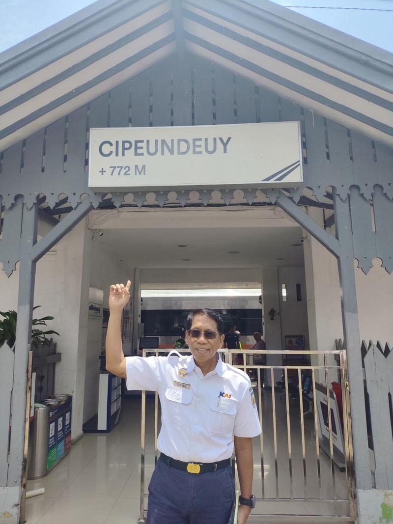 Pemandangan dari jendela kereta api yang melaju di Lebak Jero/Dok: Istimewa. Pemandangan dari jendela kereta api yang melaju di Lebak Jero/Dok: Istimewa.