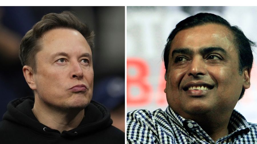 Foto kombinasi Mukesh Ambani dan Elon Musk. (AP Photo)