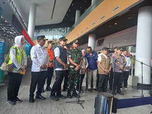 Menko PMK, Panglima TNI-Kapolri Cek Kesiapan Pelabuhan Merak Layani Pemudik