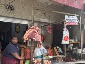 Harga Daging Sapi-Ayam di Pasar Surabaya Melambung Jelang Lebaran
