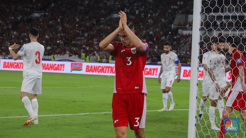 Ole Romeny mencetak gol pertama membawa Indonesia unggul 1-0 atas Bahrain di babak pertama laga Kualifikasi Piala Dunia 2026 Grup C di Stadion Utama Gelora Bung Karno, Senayan, Selasa (25/3/2025) malam WIB. (վ/Faisal Rahman)