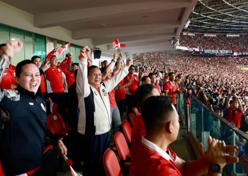 Presiden RI, Prabowo Menonton Langsung Pertandingan Timnas Indonesia vs Bahrain. (Instagram/Prabowo)