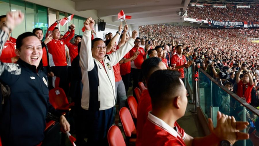 Presiden RI, Prabowo Menonton Langsung Pertandingan Timnas Indonesia vs Bahrain. (Instagram/Prabowo)