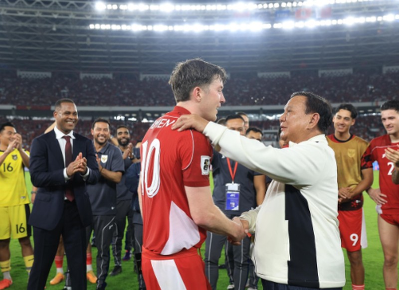 Presiden RI, Prabowo Menonton Langsung Pertandingan Timnas Indonesia vs Bahrain. (Instagram/Prabowo)