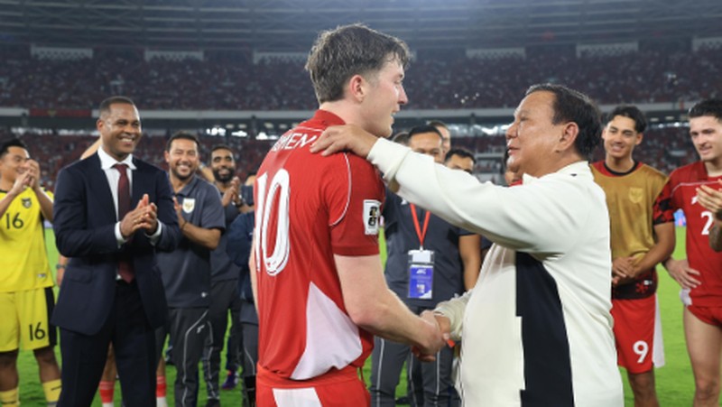Presiden RI, Prabowo Menonton Langsung Pertandingan Timnas Indonesia vs Bahrain. (Instagram/Prabowo)